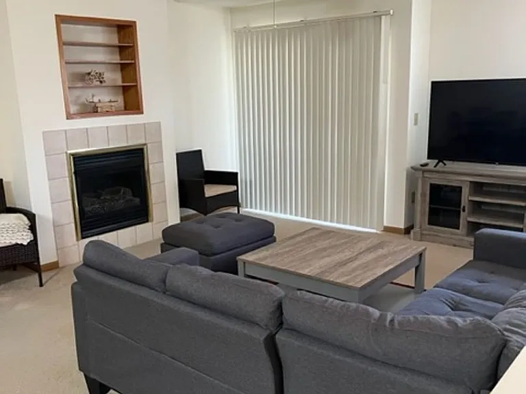 Hollow Creek IV Apartments — Photo 39