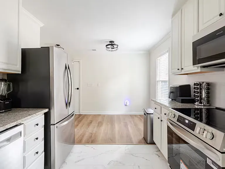 Byron Dr SW — Photo 24