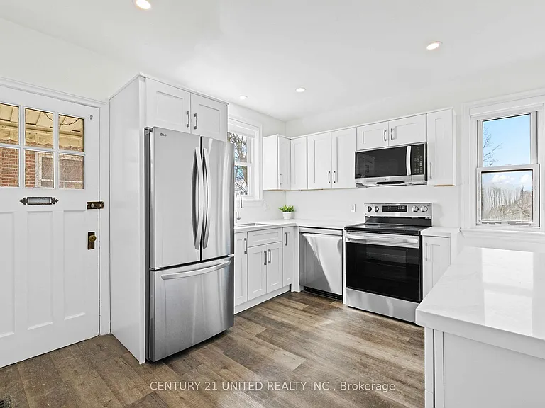 661 Rubidge St — Photo 9