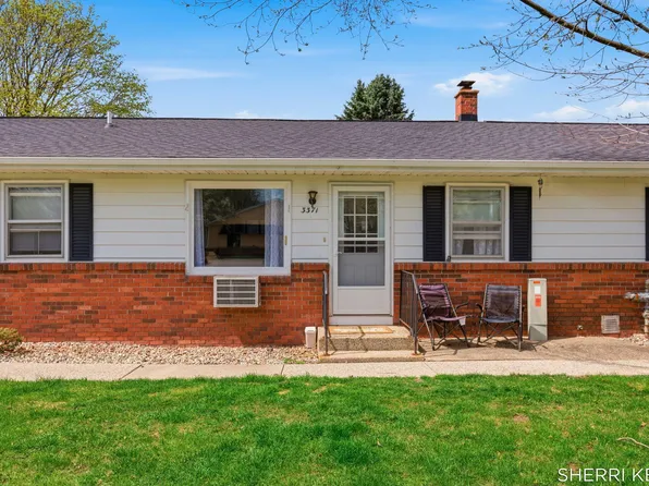 3371 Division St SW, Grandville, MI 49418