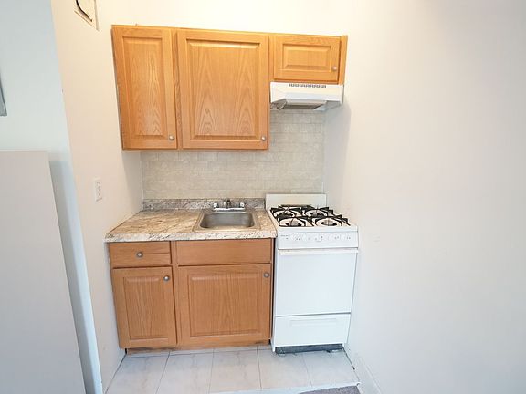 4th image of 217 Dean St #3A