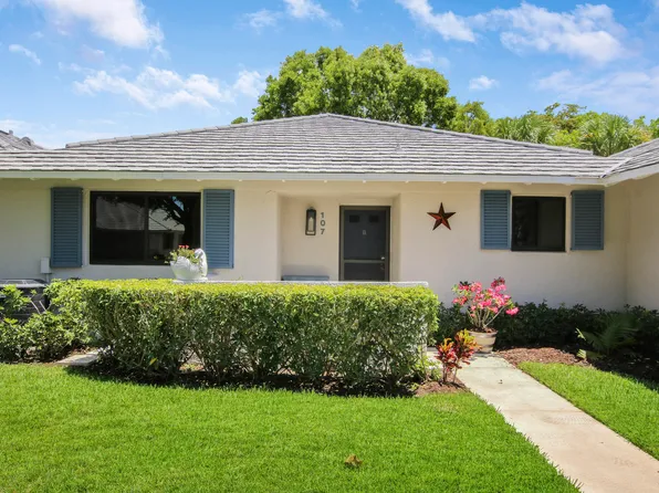 107 Club Dr, Palm Beach Gardens, FL 33418