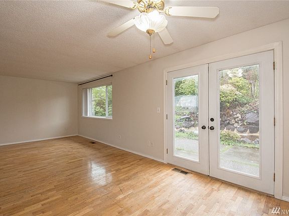 5th image of 1857 Lenore Dr