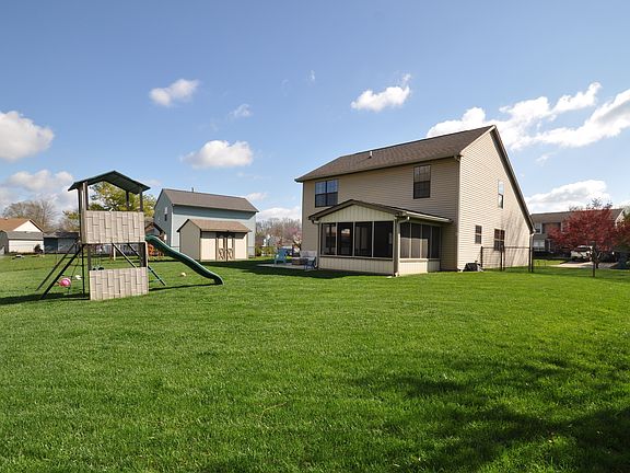 2nd image of 1632 Beckenbauer Way