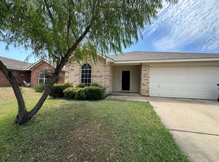 12216 Rolling Ridge Dr, Burleson, TX 76028