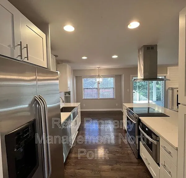3434 Palace Ct — Photo 6