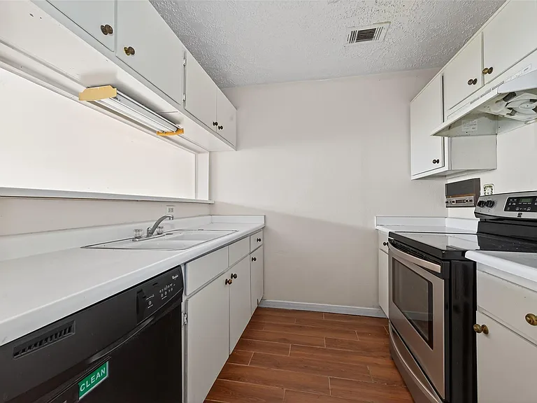 10913 Bexley Dr #913 — Photo 15
