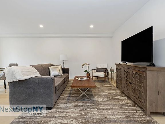 4th image of 235 E 57th St APT 7F