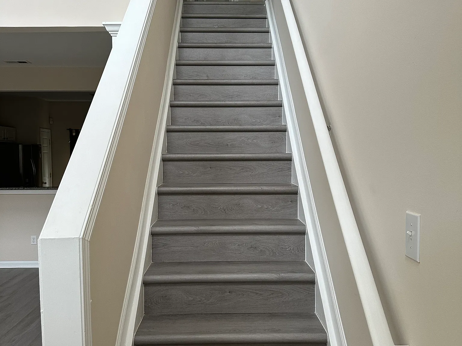113 Chinabrook Ct — Photo 2