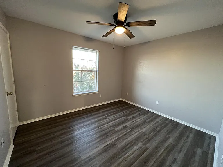 5908 Greengate Dr #C — Photo 9