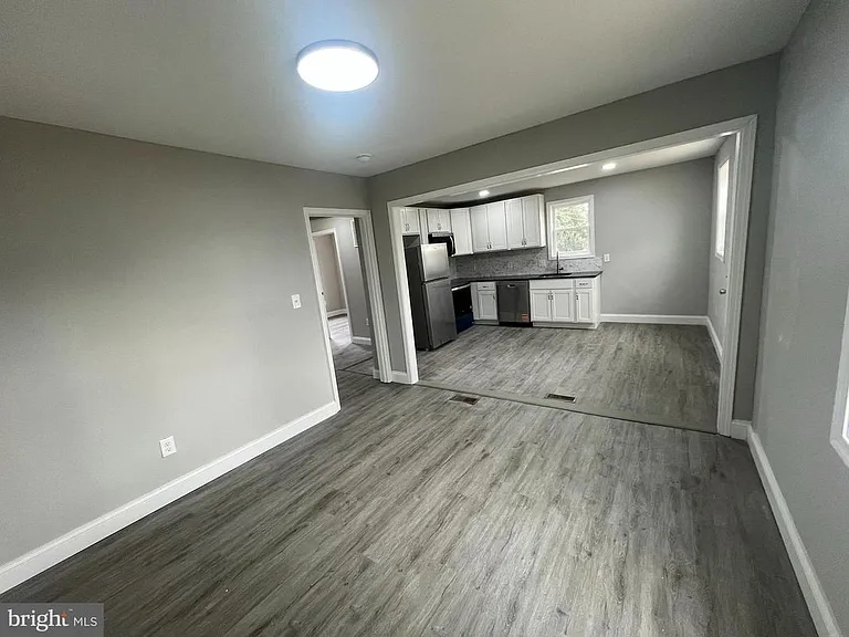 7967 Foster Ave — Photo 6