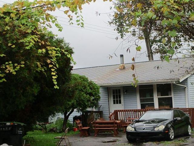 1st image of 6685 Pratt Rd