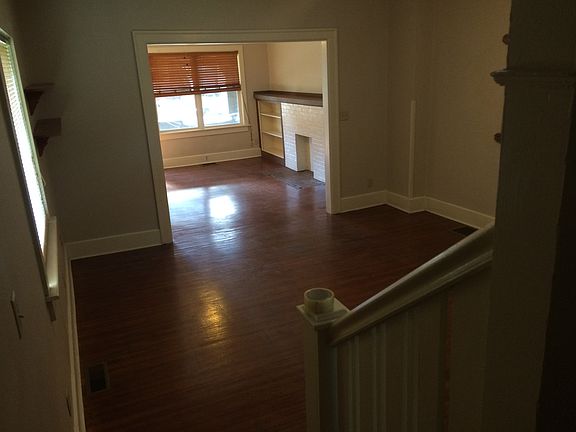 4th image of 2943 N Park Ave