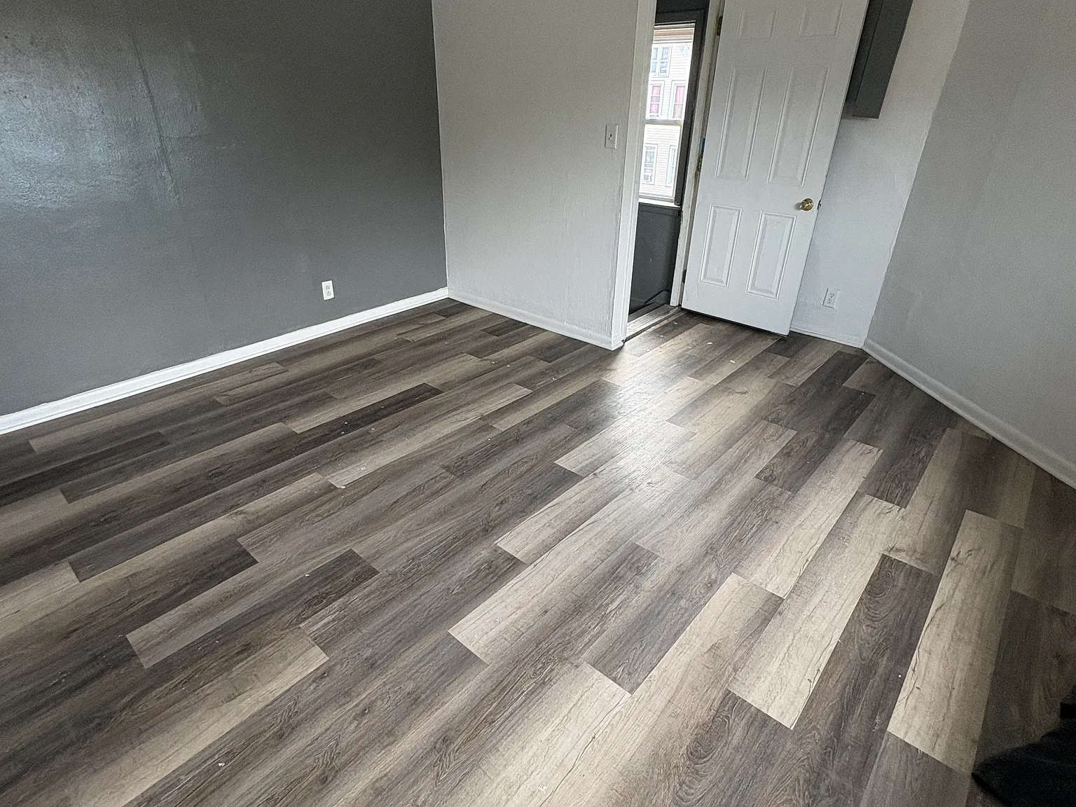 1 bed, 1000 sqft, $1,350 — Photo 2
