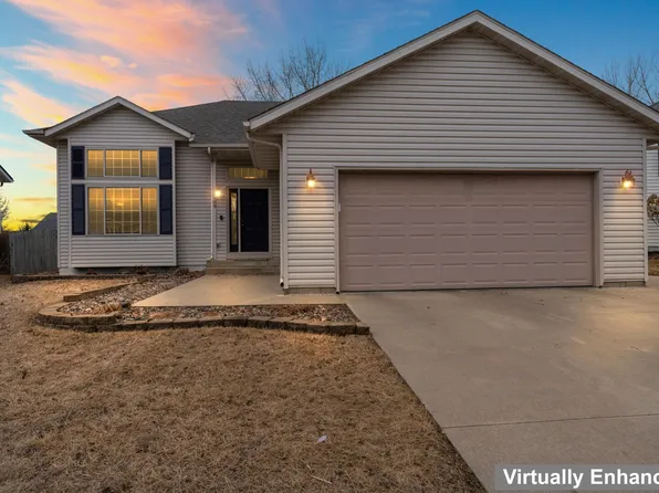 5909 Redbud Ln NW, Rochester, MN 55901