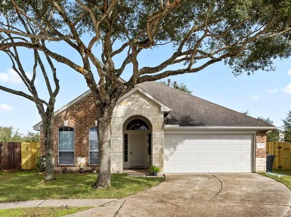 412 Sandstone Creek Lane, Dickinson, TX 77539
