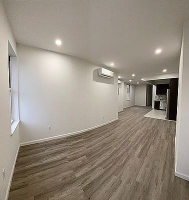 5th image of 246 Menahan St APT 3