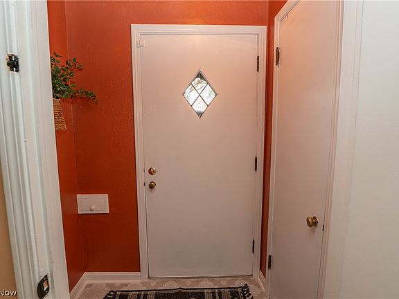 3rd image of 4207 W 226th St