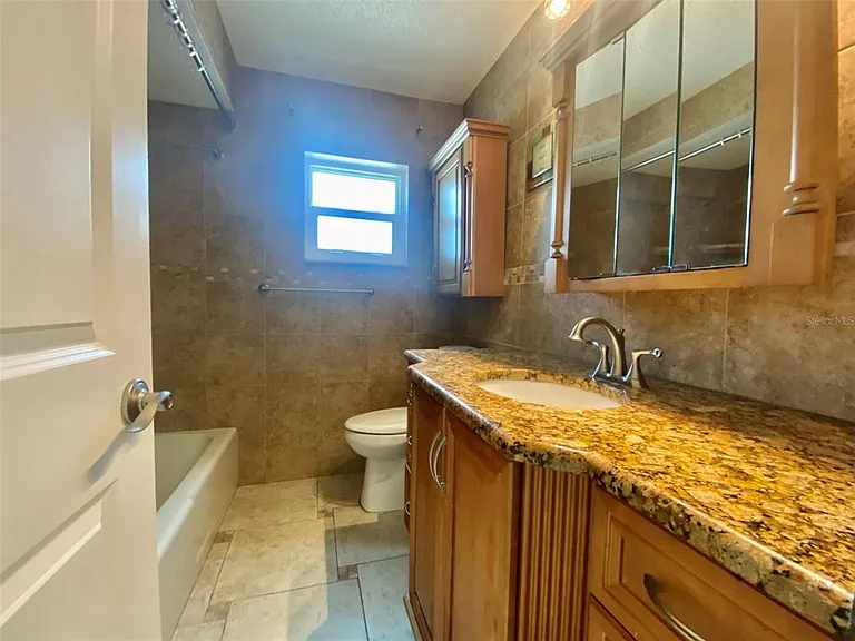 506 71st Ave #4 — Photo 24