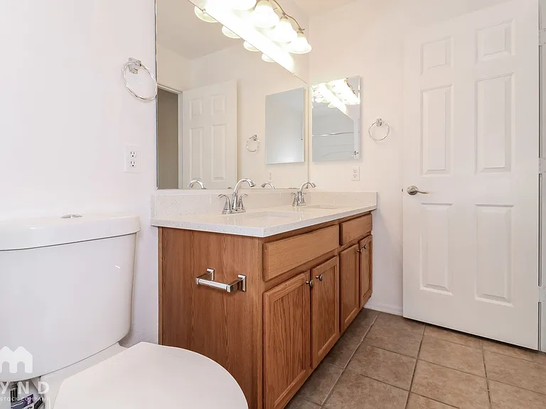 16812 W Marshall Ln — Photo 9