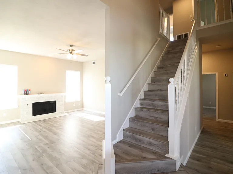 4606 Clay Dr — Photo 7