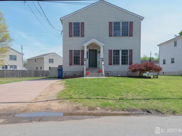 5 Sherman St, Monroe Township, NJ 08831