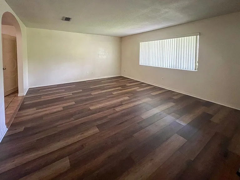 3524 NW 12th Ave — Photo 2