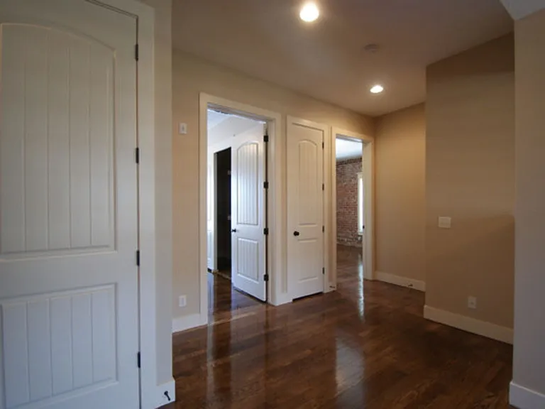 2934 Leavenworth St — Photo 45
