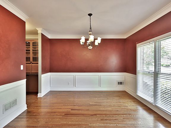 4th image of 1925 Eagle Valley Ct