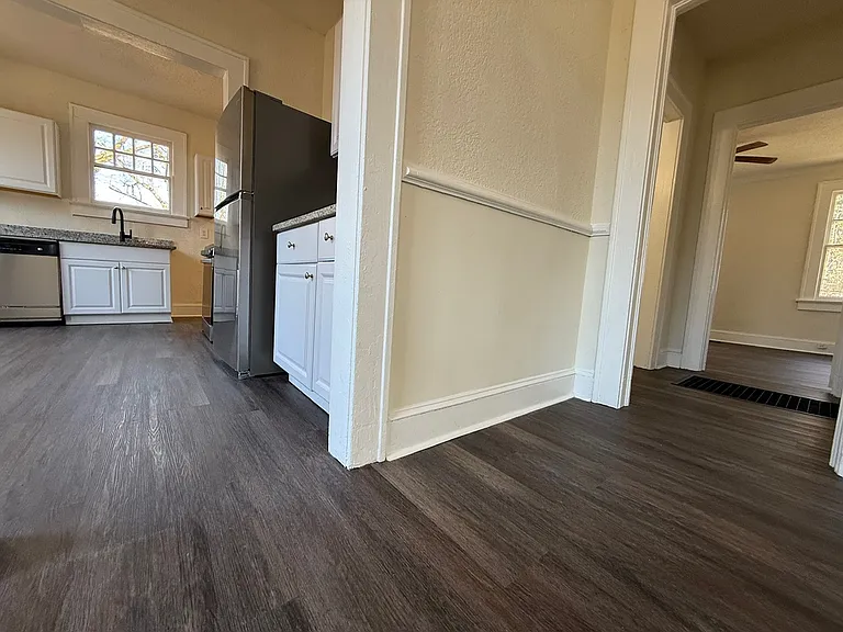2051 Louise Pl NW — Photo 5