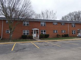 2032 Westgate Dr #4, Pekin, IL 61554