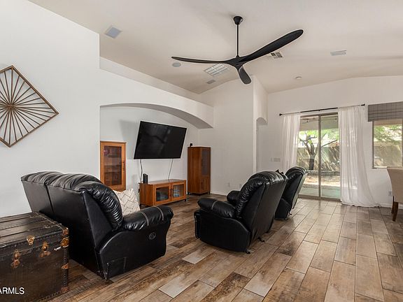 3rd image of 4406 W Judson Dr