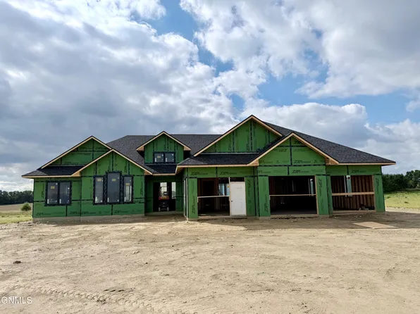 14007 Acadia Dr, Bismarck, ND 58503