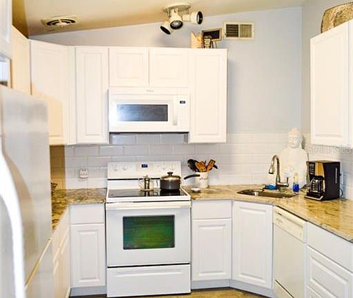 4th image of 817 Cherokee Cir