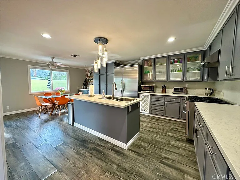 1331 S Sunrise Way — Photo 11