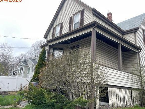 3rd image of 307 Parkland Ave