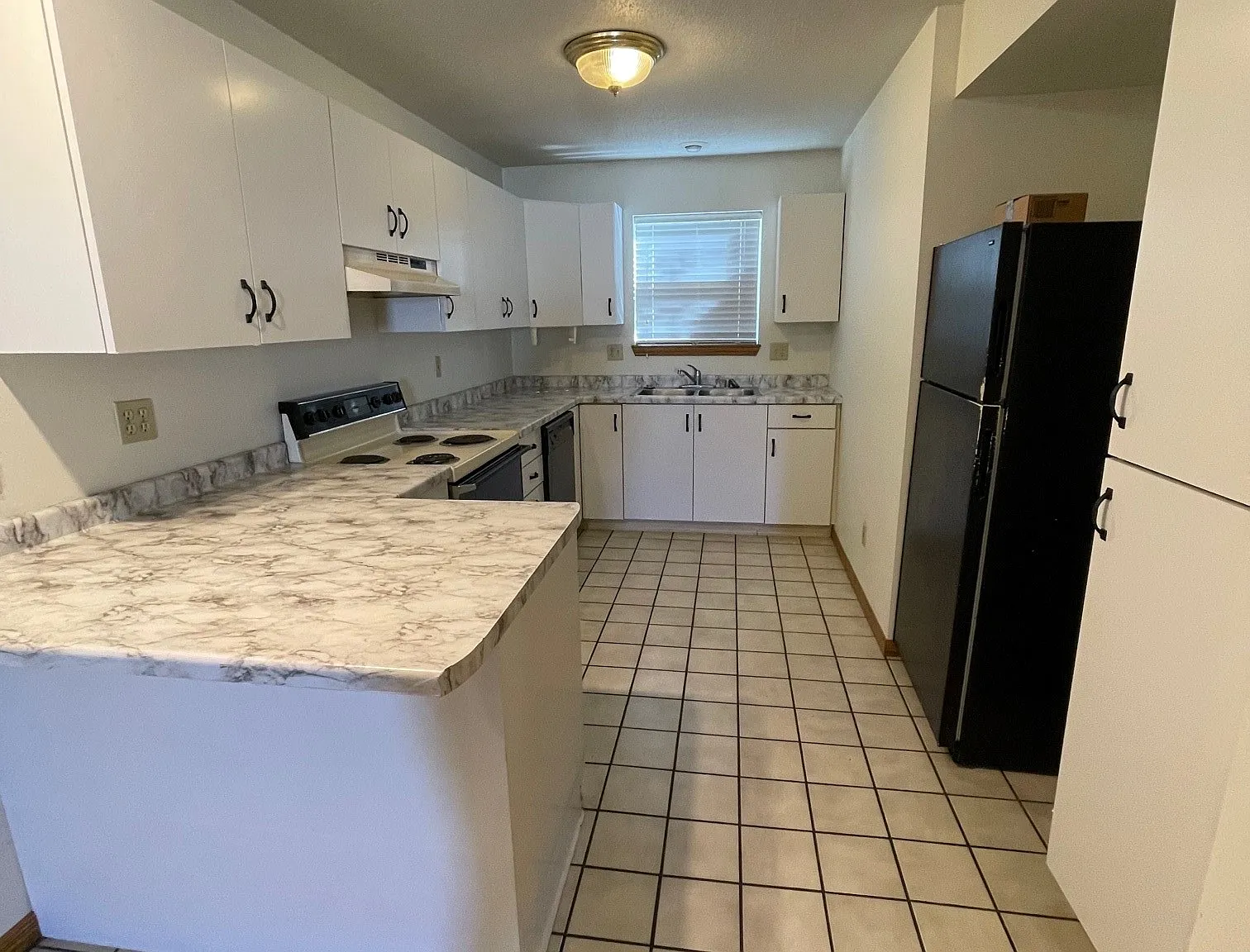2 bed, $1,075 — Photo 3