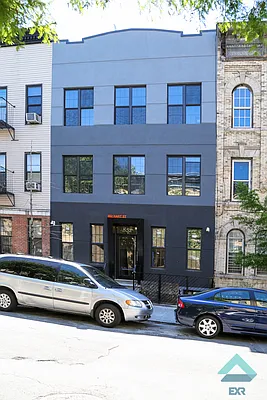 Rented by EXR | media 33