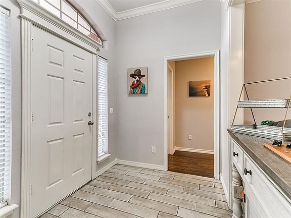 3rd image of 9201 Button Ave
