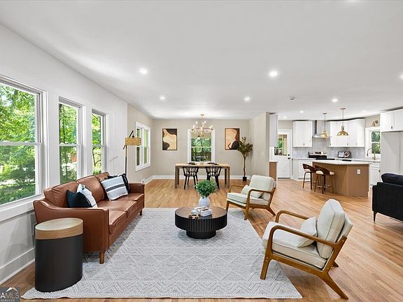 4th image of 1522 Wilson Cir SW