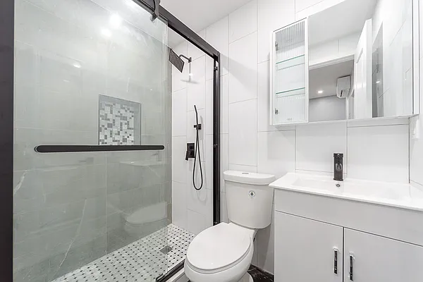 Rented by Avenues Real Estate | media 18