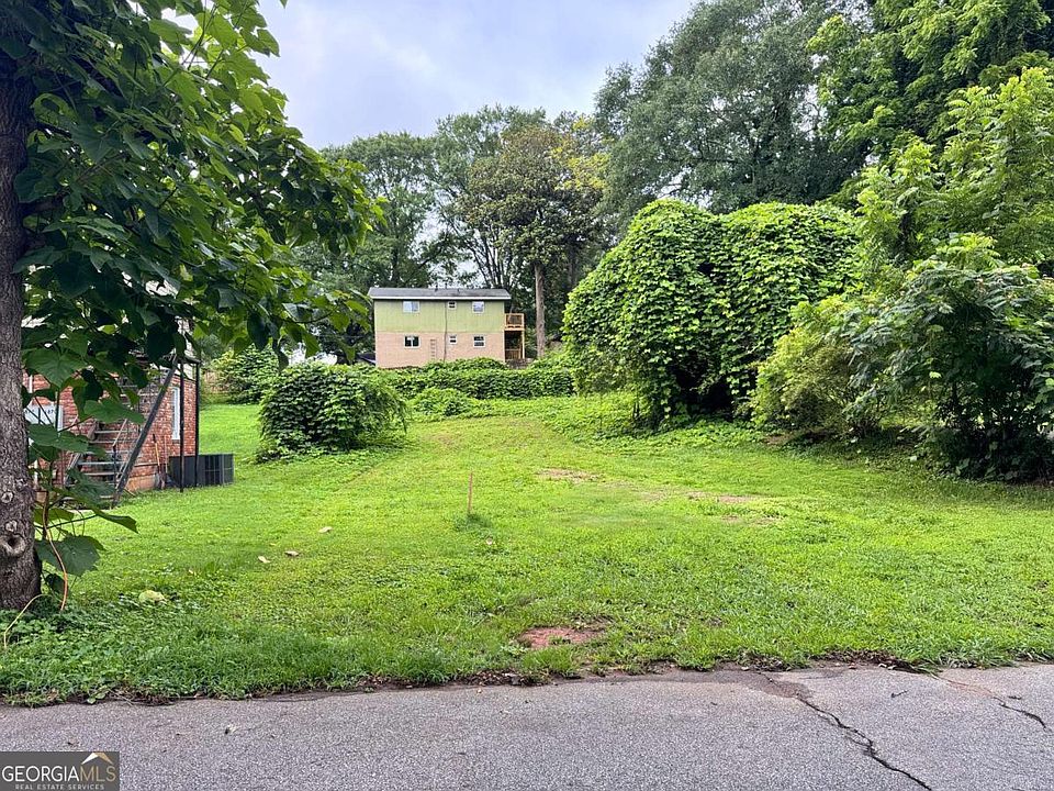 2nd image of 1876 E Farris Ave
