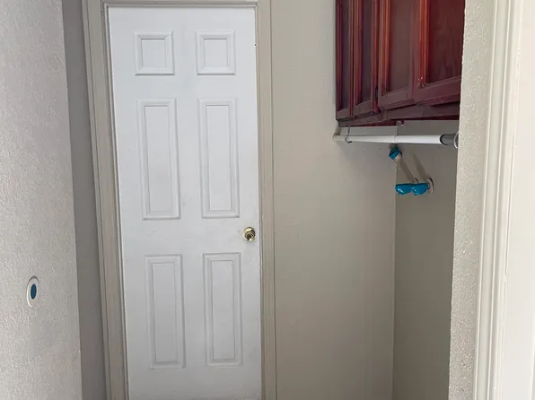 1021 S Downey Rd, Los Angeles, CA 90023