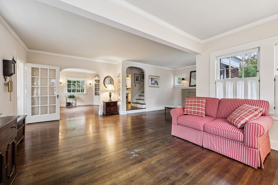 next background image