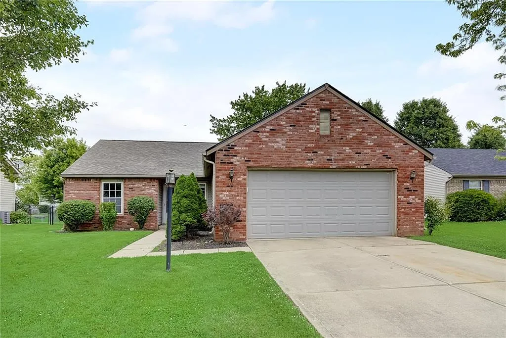 1323 Magnolia Dr photo 1