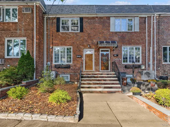 7-16 160th Street, Whitestone, NY 11357