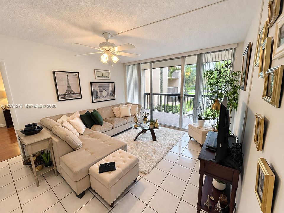 1st image of 10425 SW 112th Ave APT 220