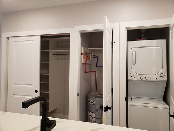 5th image of 3920 Haverford Ave #4