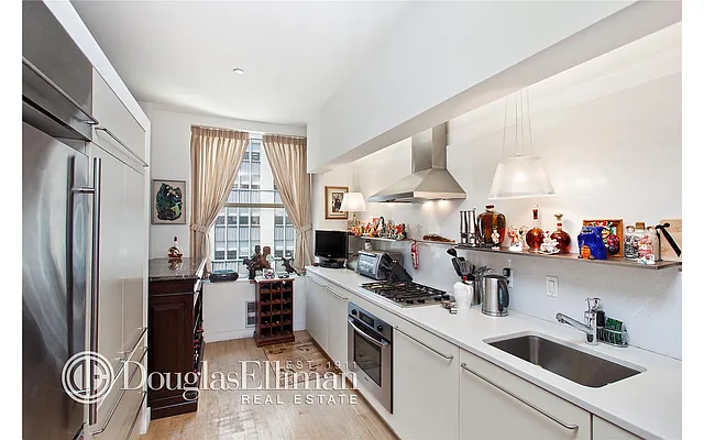 Sold by Douglas Elliman | media 2
