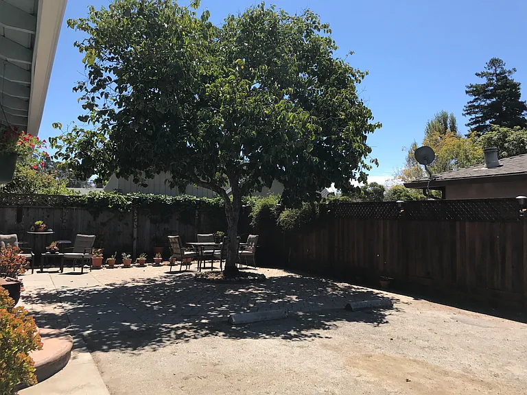 Encina Dr — Photo 18